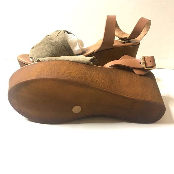 Seychelles Deep Breath Taupe Suede Wedge - Picture 5 of 7